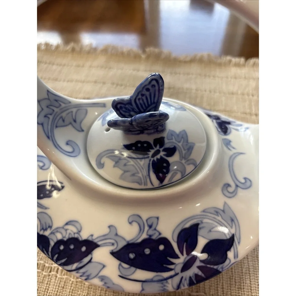 PORCELAIN TEA POT, BLUE AND WHITE BUTTERFLIES MADE FOR PIER 1 - Picture 2 of 8